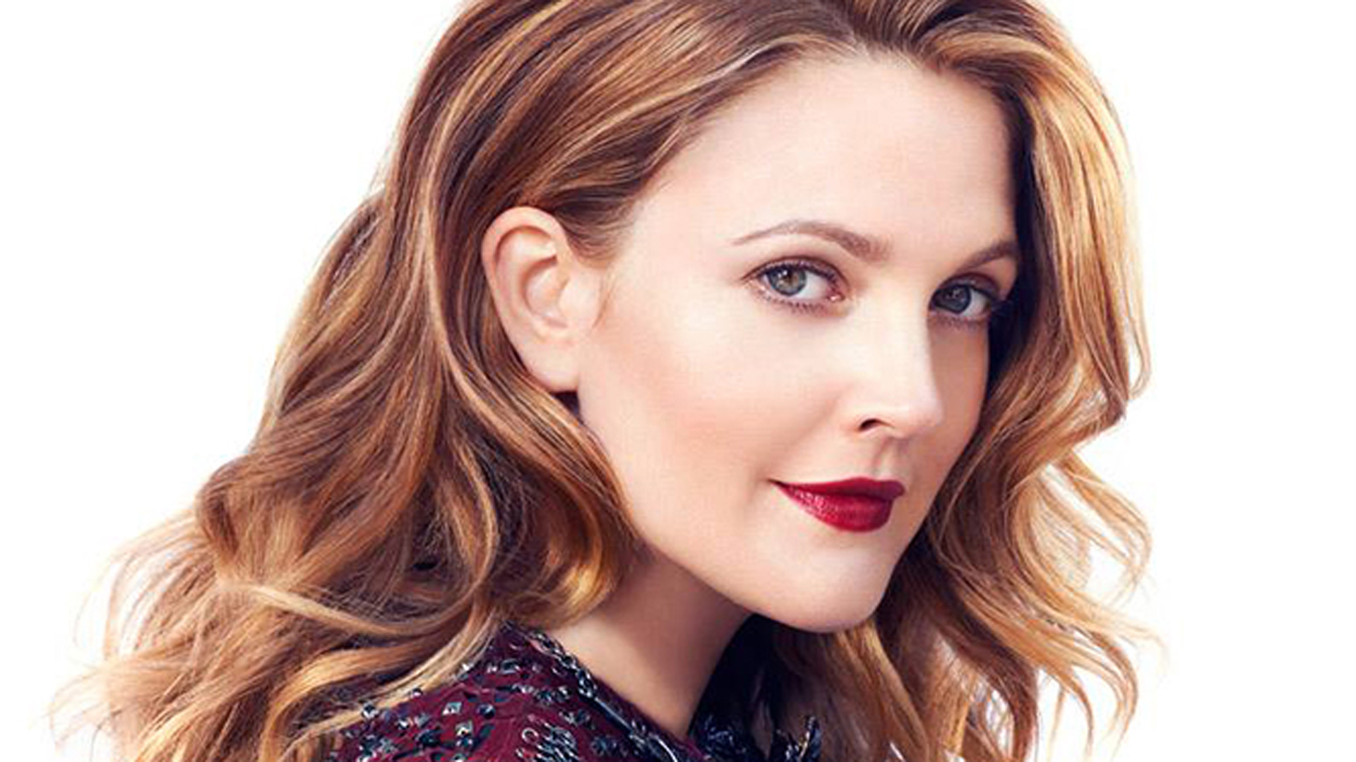 Drew Barrymore revela ter sido internada em clínica psiquiátrica aos 13 anos