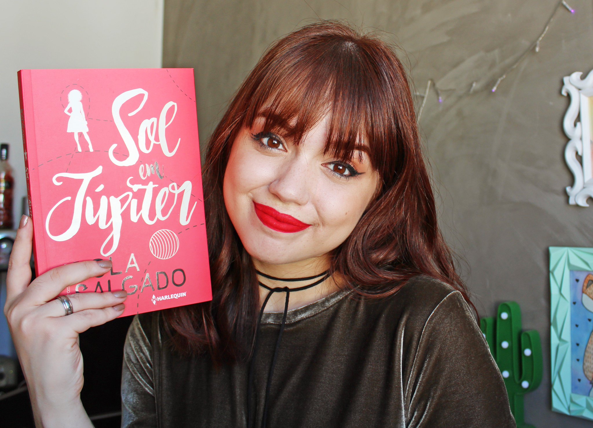 Review: ''Sol em Júpiter'', de Lola Salgado