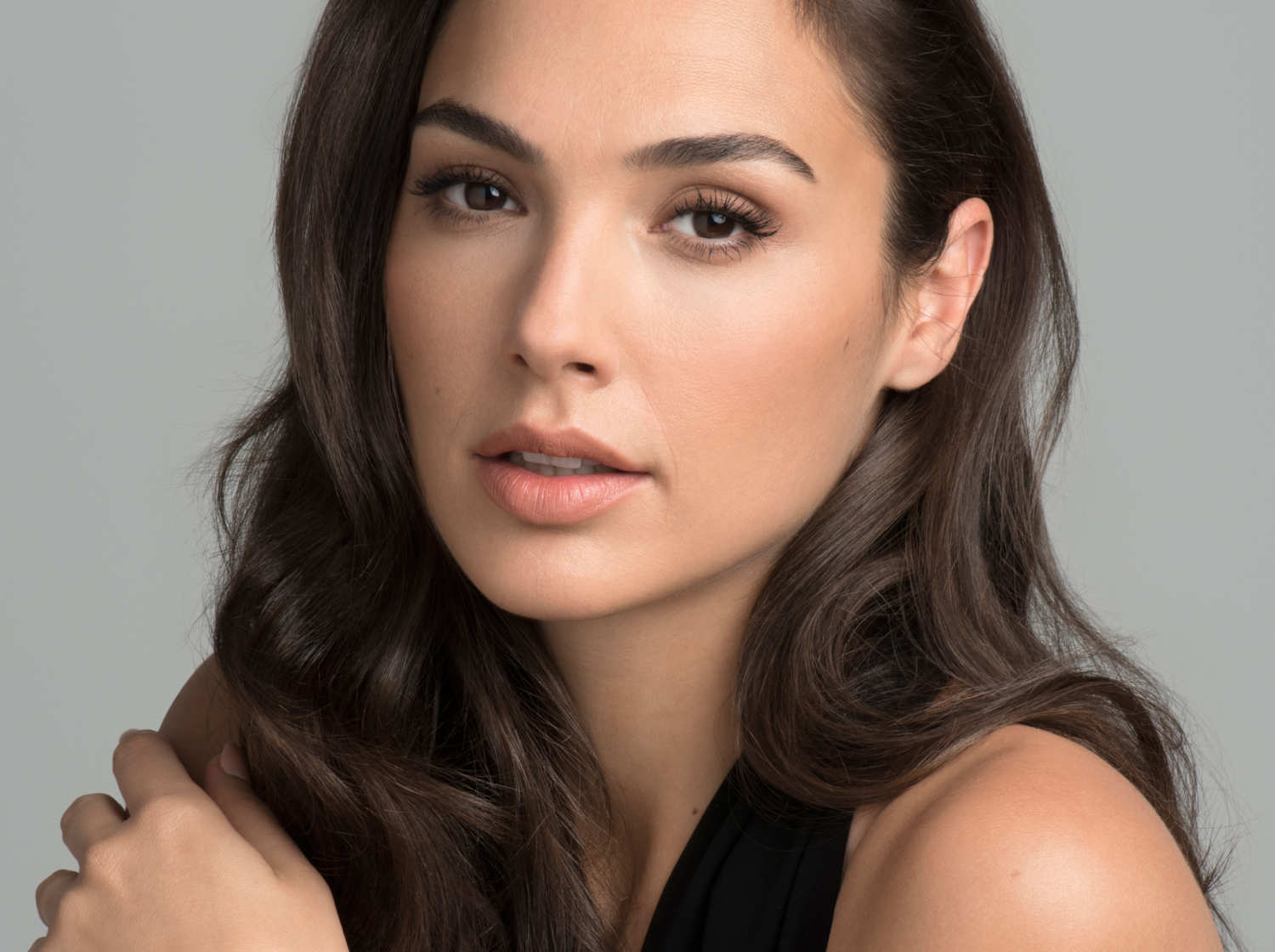 Filme de The Rock e Gal Gadot tem produção paralisada por conta do coronavírus