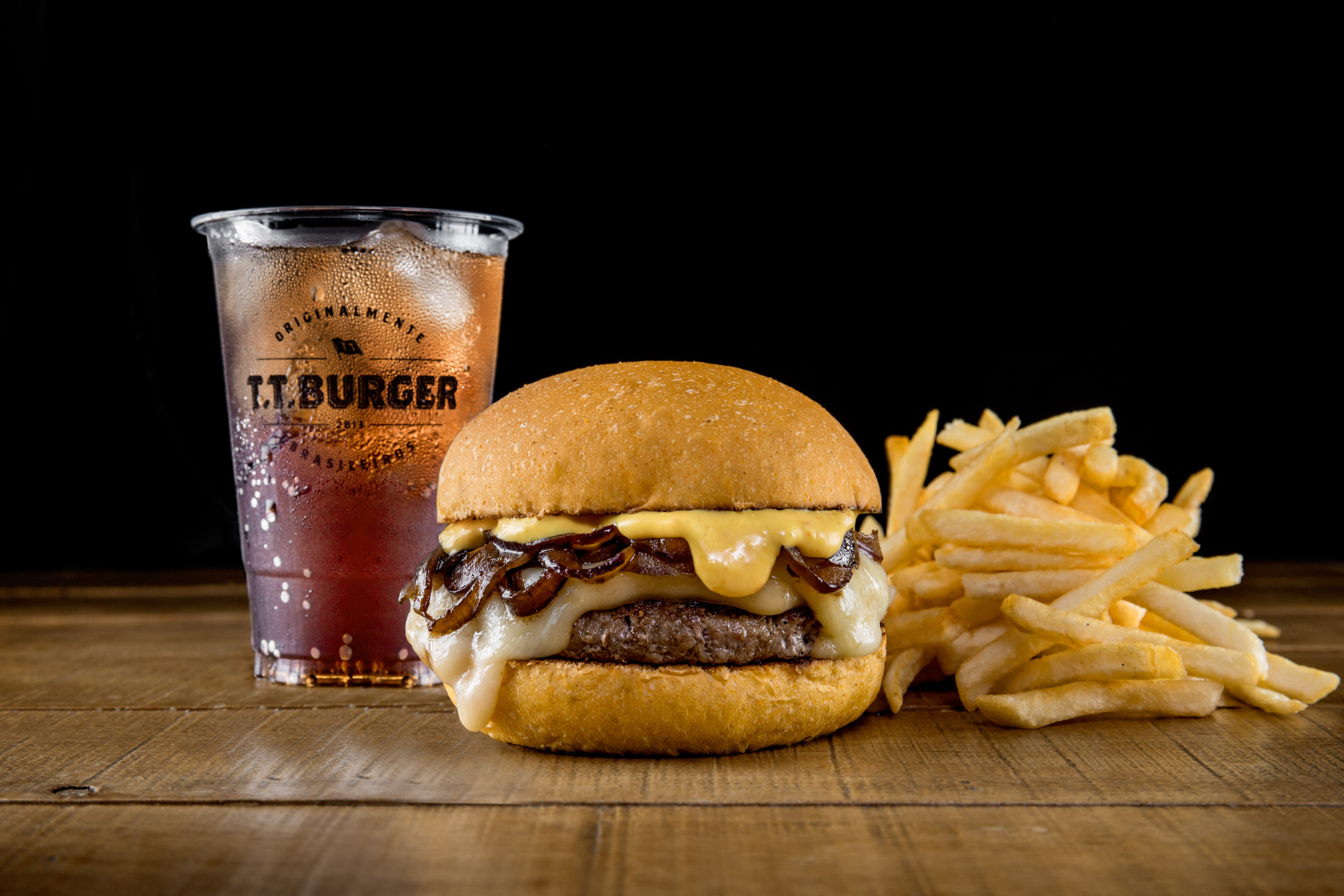 TT Burger oferece novos combos na hora do almoço