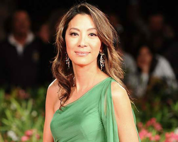 Michelle Yeoh se junta ao elenco de nova comédia romântica