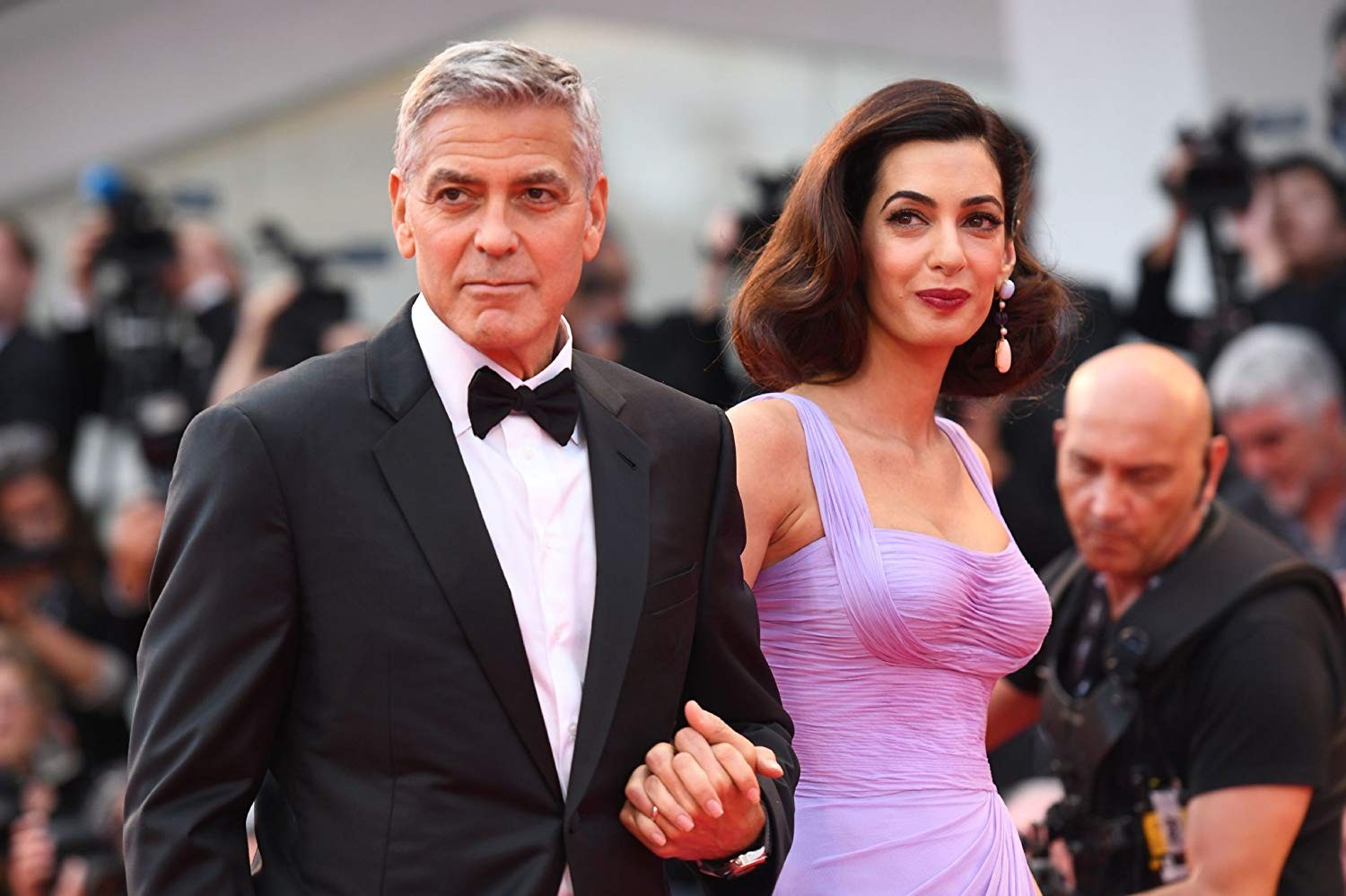 George Clooney pede que imprensa não publique fotos de seus filhos